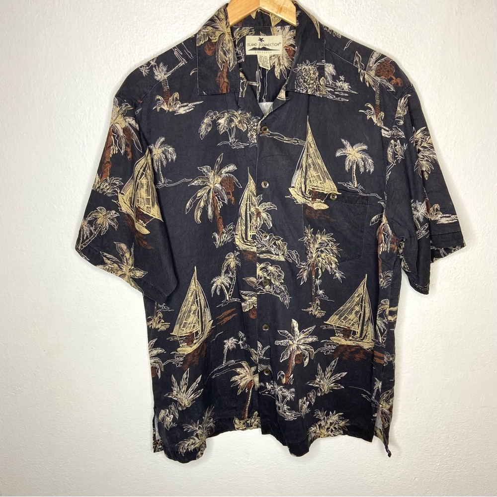 Island Connection Honolulu 100% Silk Sailboat Print Hawaiian Shirt Medium